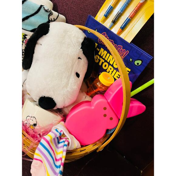 Snoopy Easter bundle 50 70 soft throw, large Snoopy plush , snoopy ceramic set - Picture 7 of 8